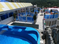 06.jpg