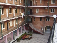 03.jpg