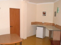 hotel_120_3b.jpg
