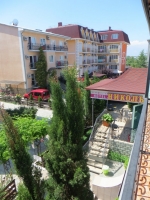 05.jpg