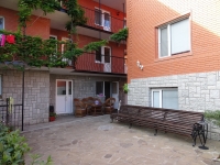 05.jpg