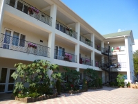 03.jpg
